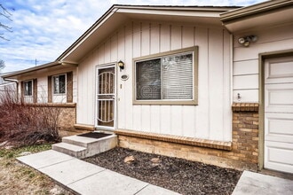 Building Photo - 738 S Nome St