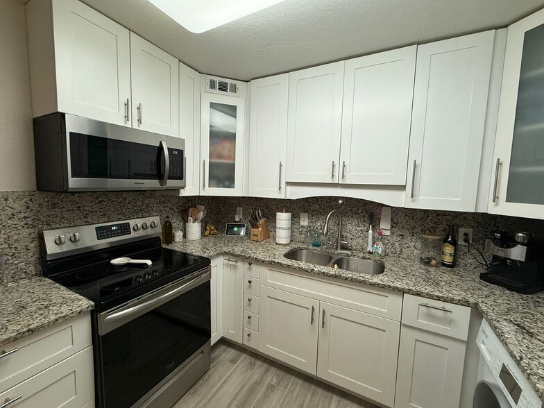 Primary Photo - 4900 NW 79th Ave