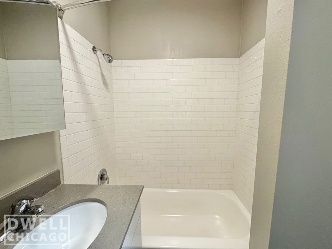 Building Photo - 3430 N Elaine Pl