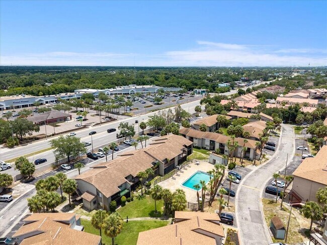 Building Photo - 6332 Newtown Cir