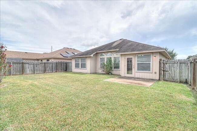 Building Photo - 2317 Tropical Wind Dr
