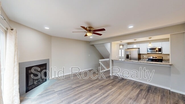 Building Photo - 2331 Lexington Village Ln