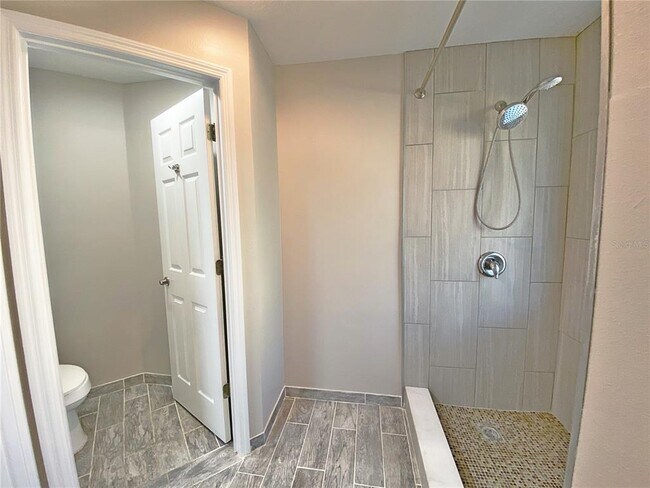 Building Photo - 16834 Rockwell Heights Ln