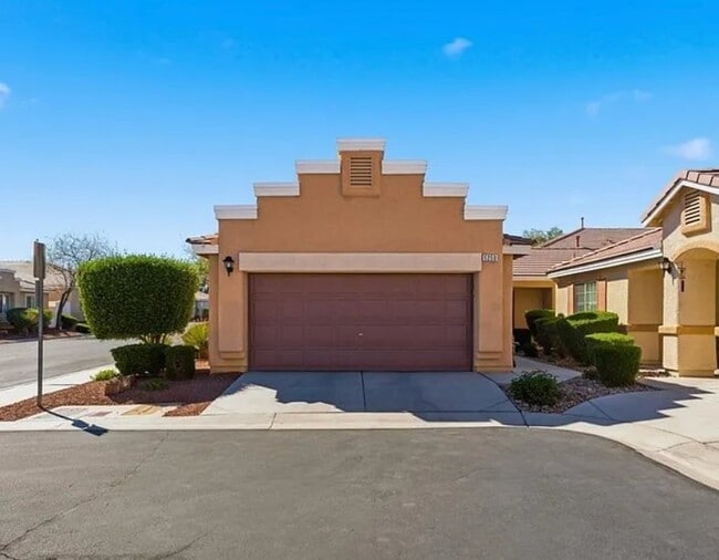 Building Photo - 5250 Sand Dollar Ave