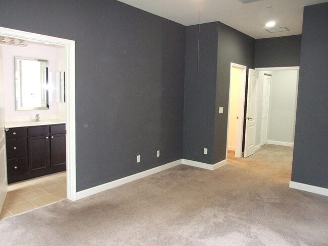 Building Photo - 9602 SW Purple Martin Way
