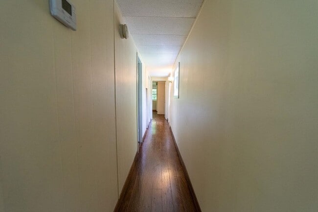 Building Photo - 368 N Rd