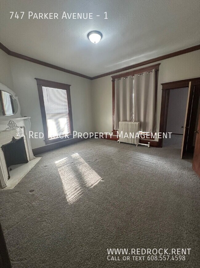 Building Photo - 747 Parker Ave