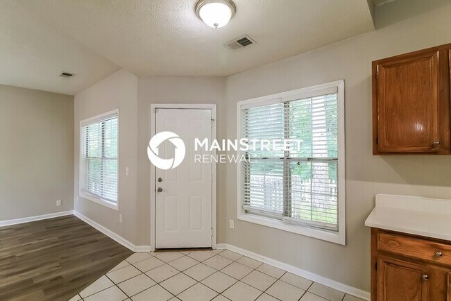 Building Photo - 3 Bedroom Pet-Friendly Home in STONECREST, GA with Main Street Renewal