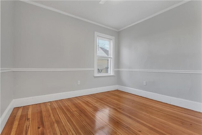 Building Photo - 382 Orms St