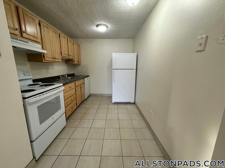 Building Photo - 88 Gardner St