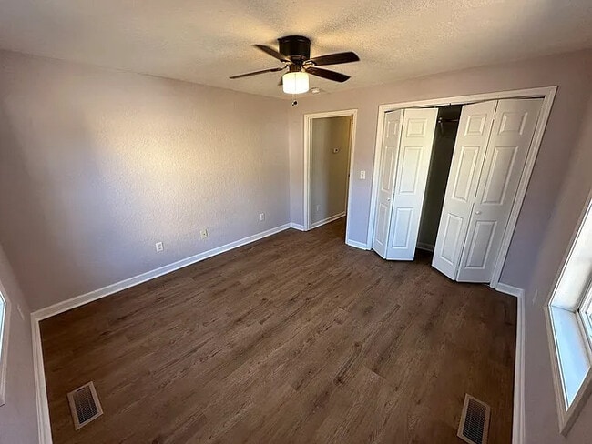 Building Photo - 1 Bedroom 1 Bathroom Duplex