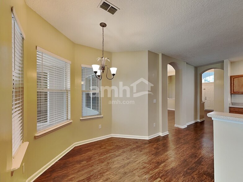 Building Photo - 2908 Piedmont Manor Dr
