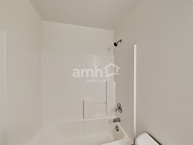 Building Photo - 11319 W Mariposa Dr