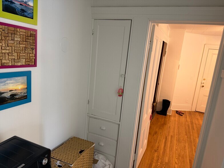 Building Photo - 315 Meigs St