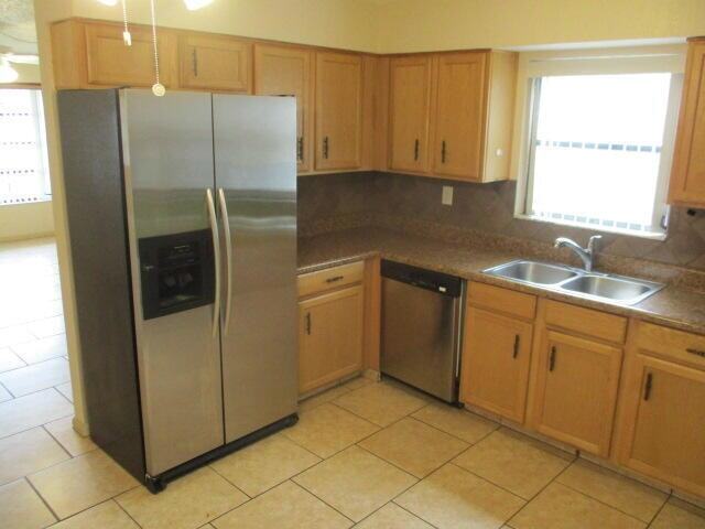 Building Photo - 9077 E Highland Pines Dr