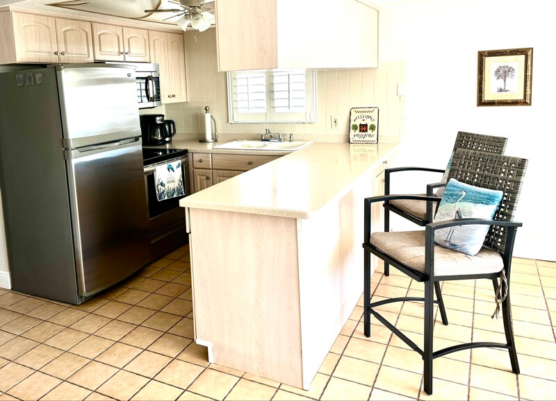 Building Photo - 13729 Cox Ave