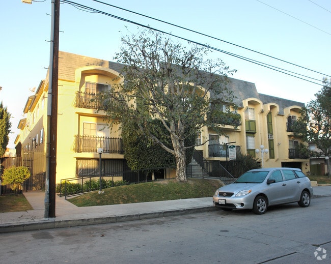 Building Photo - Klump Apartments