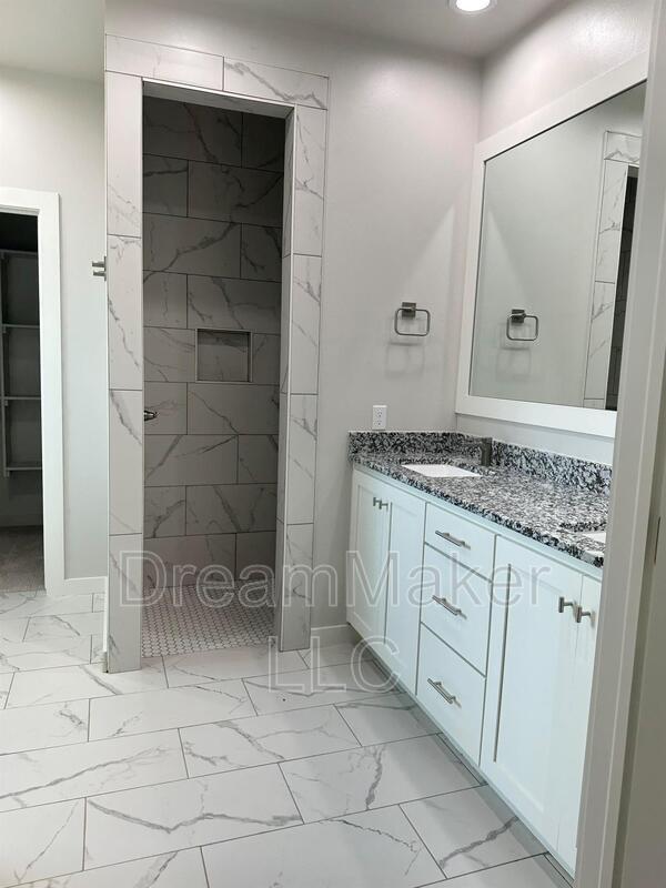 Building Photo - 2815 Clifton Ter