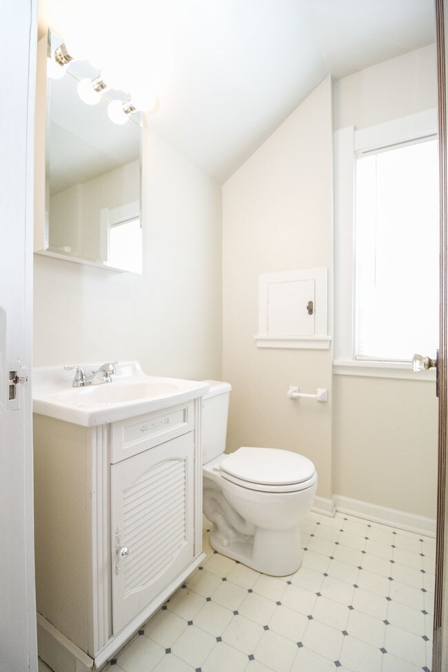 Building Photo - 306 E Northgate Pkwy