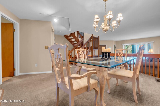 Building Photo - 4 Black Pine Ln