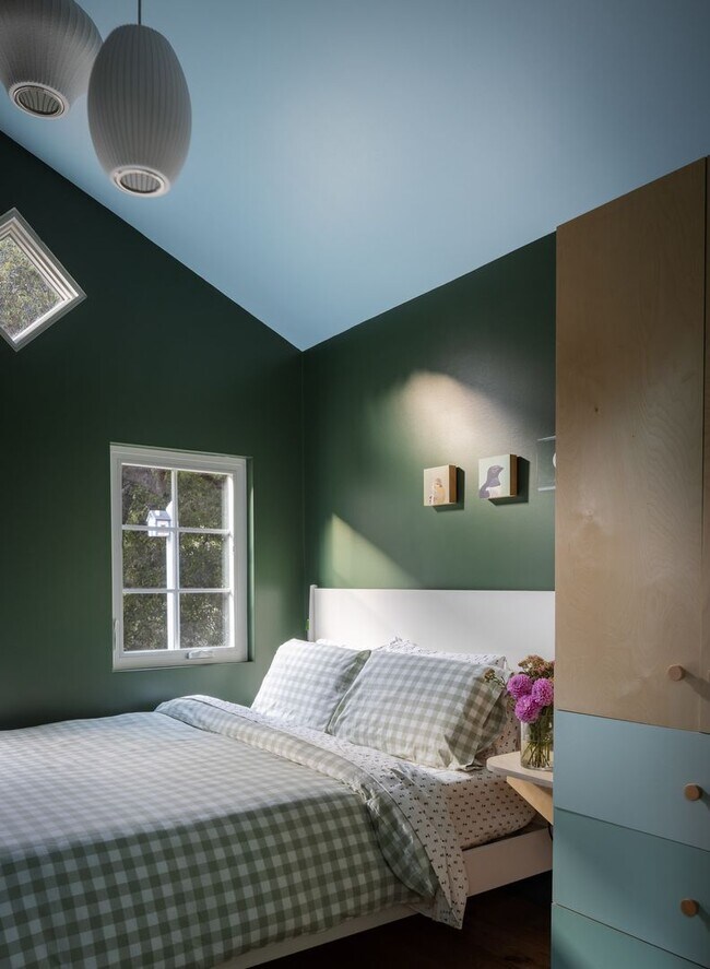Building Photo - Ojai Mountain Hideaway!