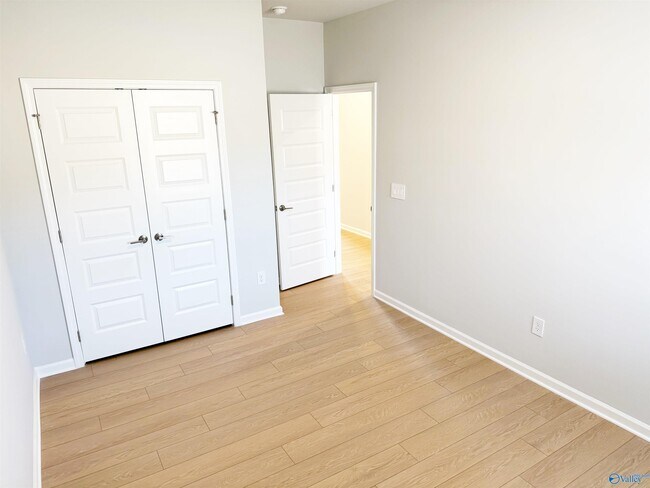 Building Photo - 217 Stockyard Cir