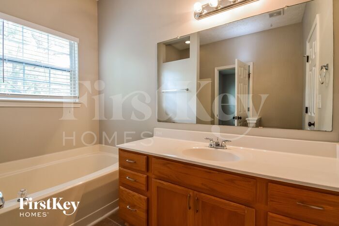 Building Photo - 6759 Clearstream Way