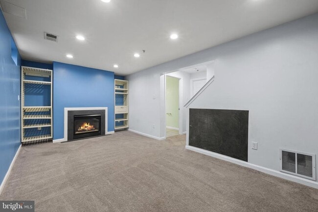 Building Photo - 703 Horse Chestnut Ct