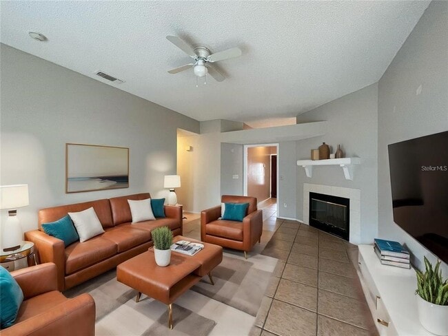 Building Photo - 628 Holbrook Cir