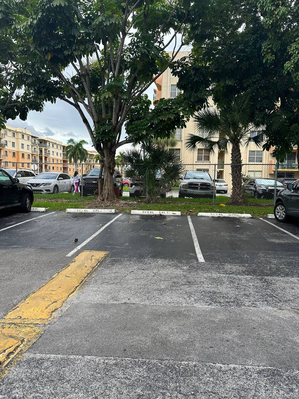 Building Photo - 9440 Fontainebleau Blvd