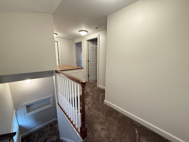 Building Photo - NEW REMODELED- 2 bedroom duplex
