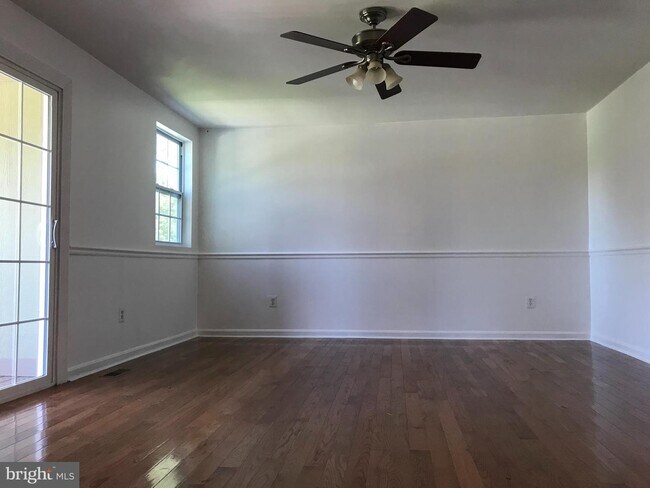 Building Photo - 13447 Chris Mar Ct