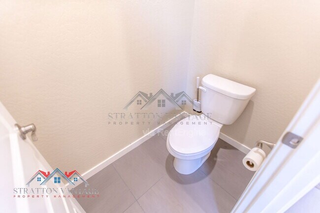 Building Photo - 2095 S Saguaro Dr