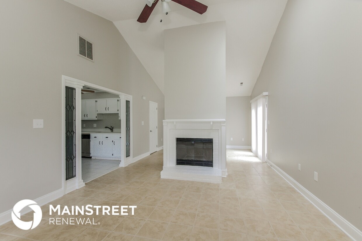 Building Photo - 13701 Dealtry Ln