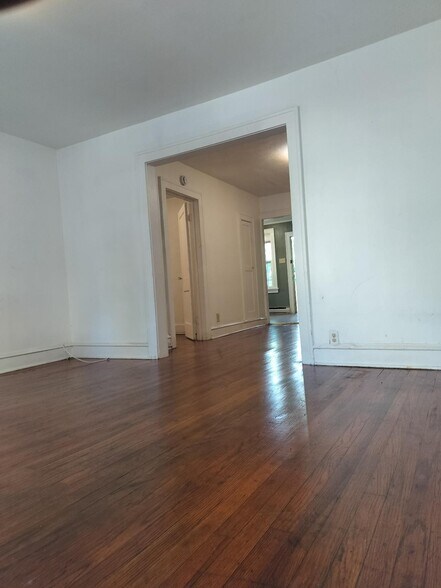 Building Photo - 158 Jefferson St
