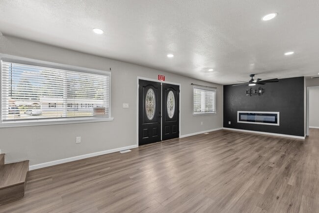 Building Photo - 1408 Quiet Ct