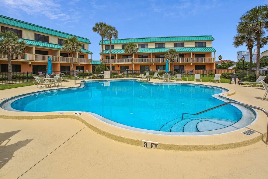 Building Photo - 6100 A1A S