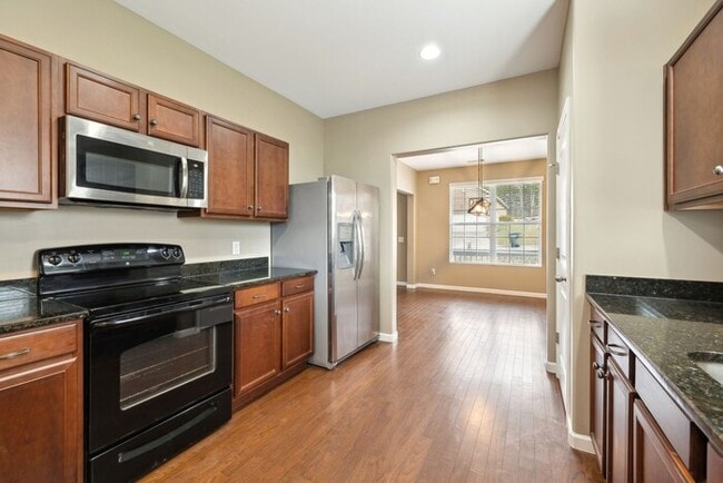 Building Photo - 3 Bedroom 3 Bath Home in Mt Juliet Now Lea...