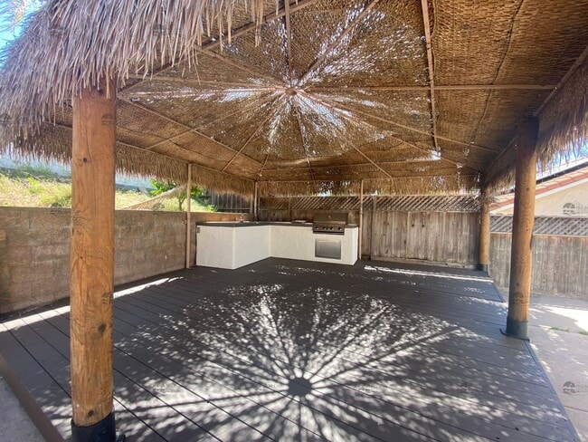 Building Photo - Updated 3BD/2BA with Air Conditioning