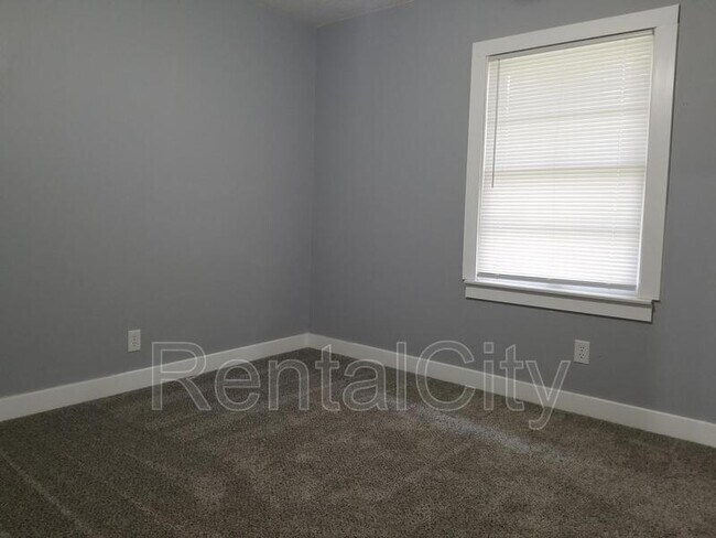 Building Photo - 621 Arlington Ave