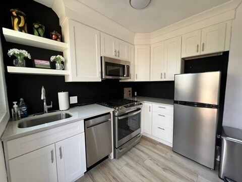 Building Photo - 601 Cleveland St