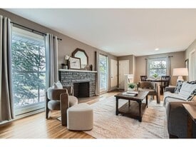 Building Photo - 1316 Holdridge Ter