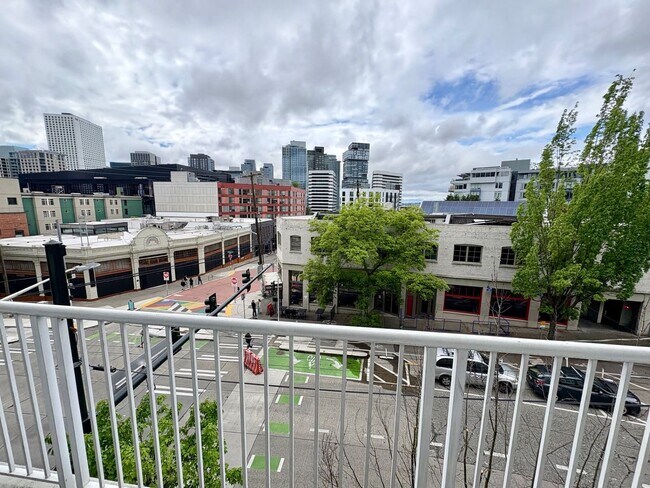 Building Photo - Pike Lofts Condominium ~ Capitol Hill
