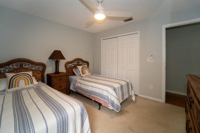 Building Photo - 109 Bilbao Dr