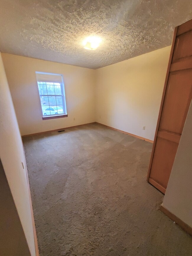 Building Photo - 601 Cypress Ave