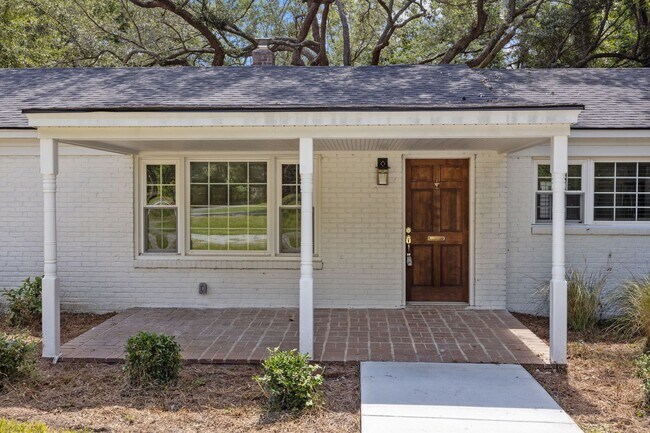 Building Photo - Impeccably Renovated Brick Ranch on James ...