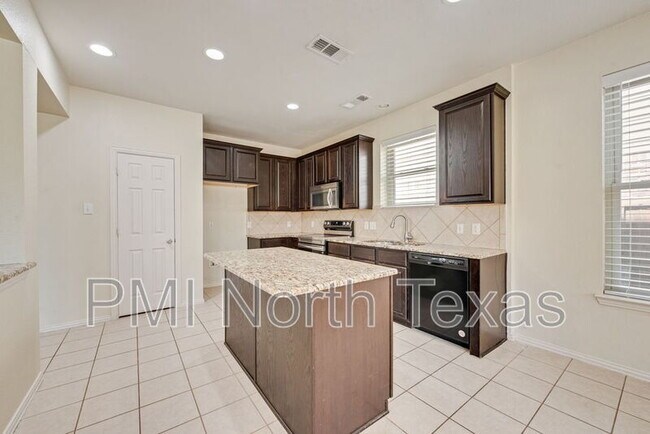 Building Photo - 10516 Bolivar Dr