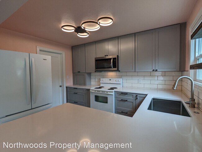 Building Photo - 2 br, 1 bath House - 1675 Washington St
