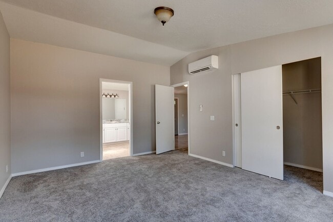 Building Photo - 811 Patmore Rd