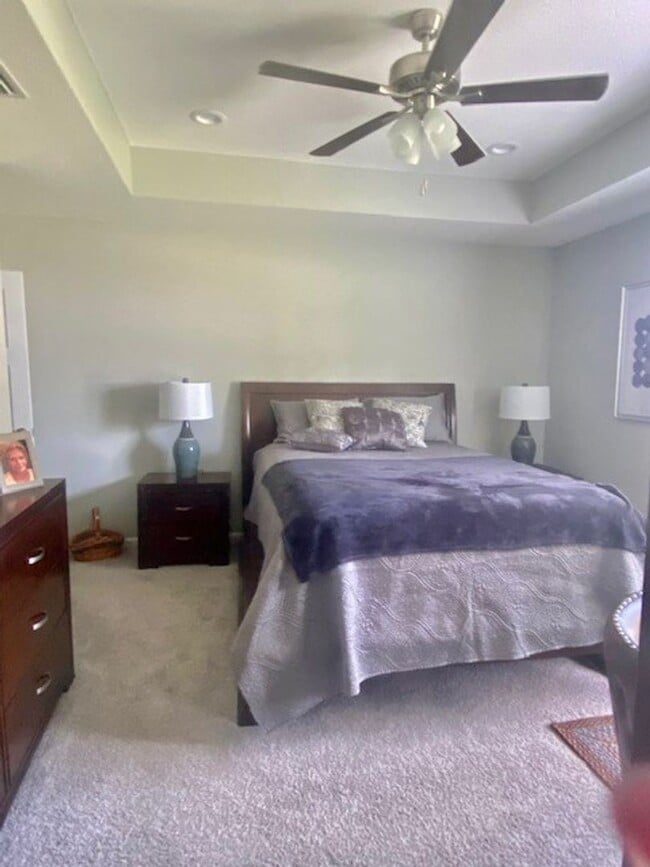 Building Photo - Spacious & Inviting 3-Bedroom Home with Fe...